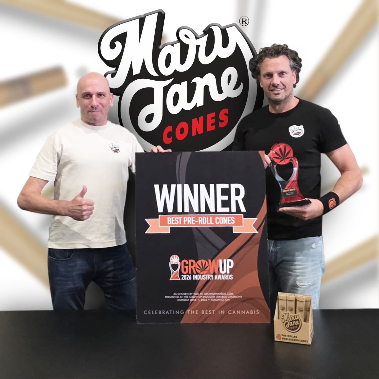 Sef and Roel with the Best Pre-Roll Cones trophy at the Grow Up Industry Awards 2026